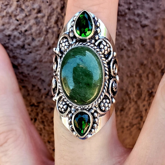 New Green Serpentine & Chrome Diopside Silver Statement Ring. - Picture 7 of 13